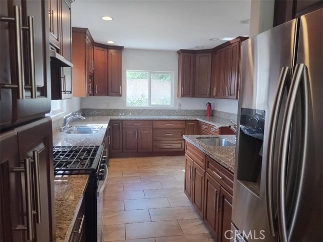 19100 Bessemer Street, Tarzana CA: https://media.crmls.org/medias/75f41ee7-6689-4e53-a7a4-ce5c72f52d19.jpg
