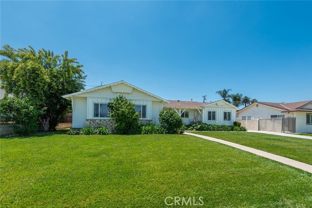 2116 E Thackery Street, West Covina CA: https://media.crmls.org/medias/75f42ef1-09e6-4e4e-a0d7-ed9b4fec4764.jpg