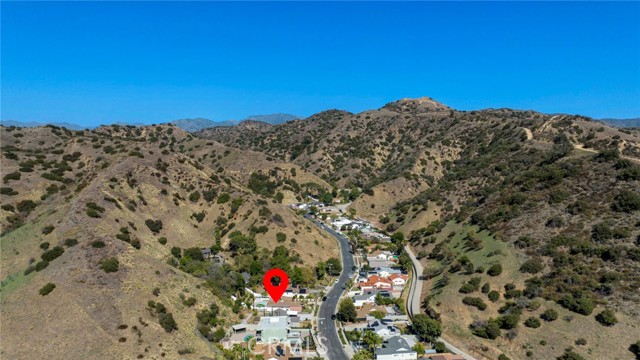 3 Bed Home for Sale in Sun Valley, California