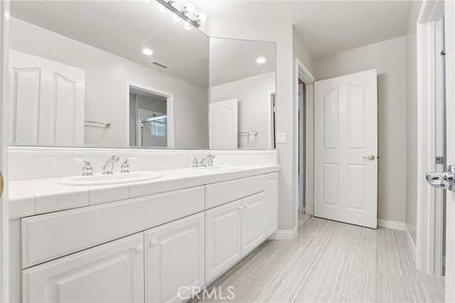 Detail Gallery Image 43 of 66 For 19950 via Natalie, Yorba Linda,  CA 92887 - 5 Beds | 4/1 Baths