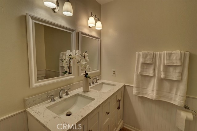 17077 Los Modelos Street, Fountain Valley CA: https://media.crmls.org/medias/75f51bc3-d678-4662-b57d-56b47eba6a89.jpg