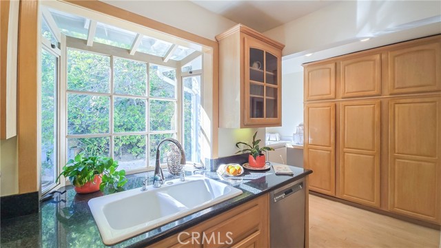 2883 Hermosita Drive, Glendale CA: https://media.crmls.org/medias/75f5dda4-92e2-4044-be50-8b22f177a1d0.jpg