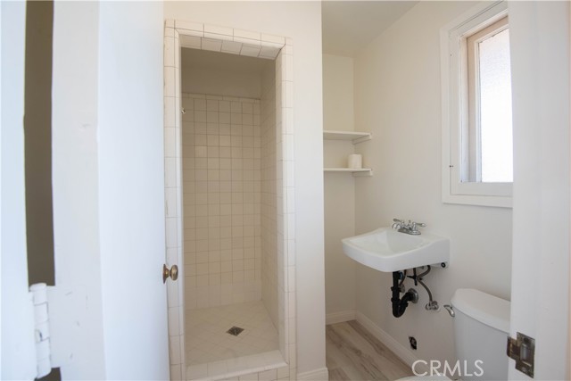 2475 Sunset Drive, Riverside CA: https://media.crmls.org/medias/75f61e5b-1714-473c-9d37-297f27d3a730.jpg