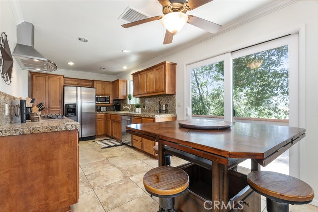 100 Piedmont Place, Paso Robles CA: https://media.crmls.org/medias/75f624e7-d6ae-4faa-a575-42f3f935170b.jpg