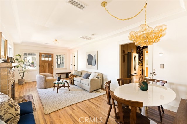 215 Branch Street, Los Angeles CA: https://media.crmls.org/medias/75f66ea6-d98b-4ac7-b3d2-4c7651f9b20a.jpg