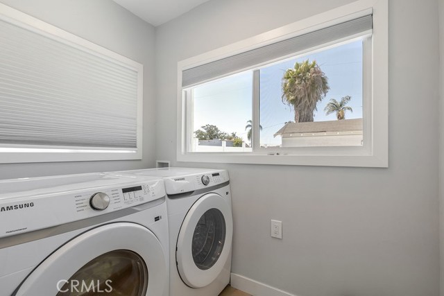 Detail Gallery Image 14 of 31 For 800 W 101 St, Los Angeles,  CA 90044 - 4 Beds | 2/1 Baths