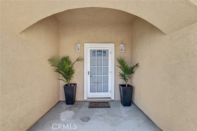 Detail Gallery Image 2 of 38 For 15010 Arrow Bld, Fontana,  CA 92335 - 5 Beds | 2/1 Baths