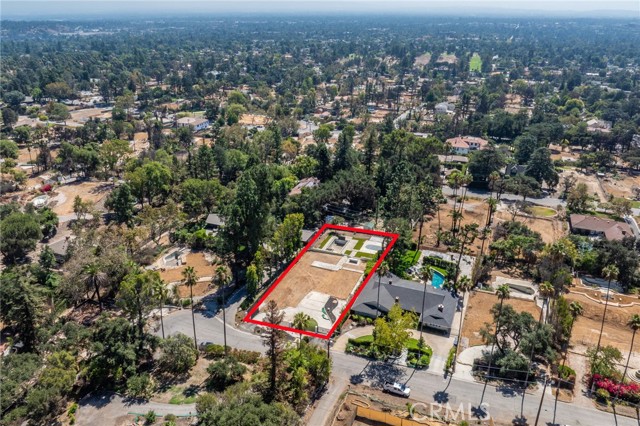 1400 E Palm Street, Altadena CA: https://media.crmls.org/medias/75f76628-d828-4656-baed-46a1e19d3128.jpg