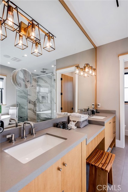 4365 Kraft Avenue, Studio City CA: https://media.crmls.org/medias/75f7b556-e10a-4c68-b1bd-22afa2a73003.jpg