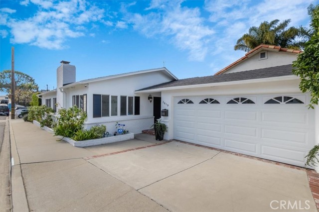 Detail Gallery Image 2 of 30 For 3619 N Poinsettia Ave, Manhattan Beach,  CA 90266 - 3 Beds | 2/1 Baths
