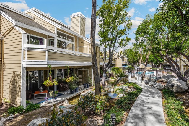 Front Image Thumbnail for CROC26050689