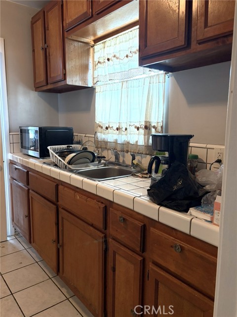 Detail Gallery Image 2 of 8 For 4323 W 105th St, Inglewood,  CA 90304 - 2 Beds | 2 Baths