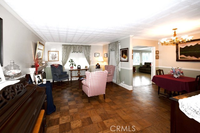 Detail Gallery Image 14 of 25 For 8621 Winnetka, Winnetka,  CA 91306 - 4 Beds | 2 Baths