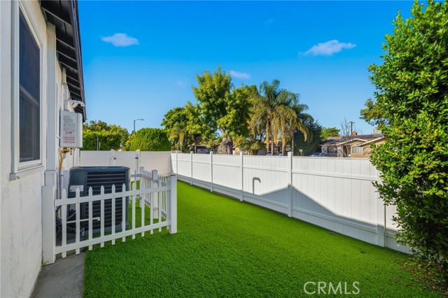 Detail Gallery Image 25 of 29 For 6658 Kosturas Pl, Winnetka,  CA 91306 - 3 Beds | 2 Baths