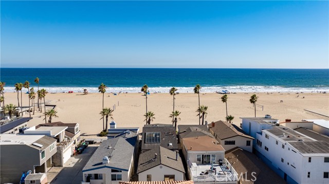 1510 W Oceanfront, Newport Beach CA: https://media.crmls.org/medias/75fbb412-3b66-4624-b512-f81aa45c5cd1.jpg