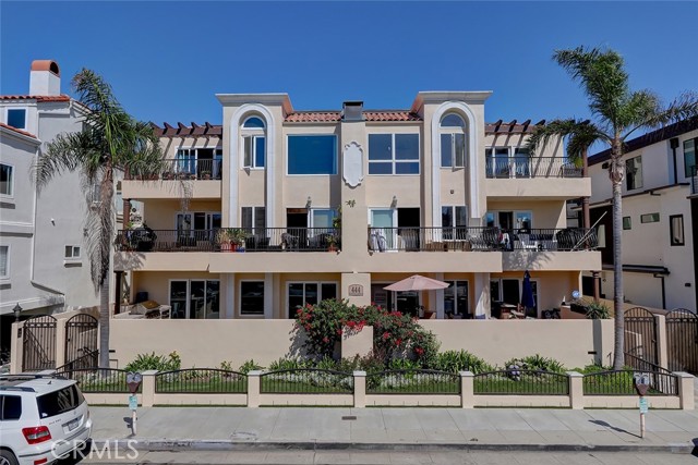 444 Hermosa Avenue, Hermosa Beach, California 90254, 3 Bedrooms Bedrooms, ,3 BathroomsBathrooms,Residential,Sold,Hermosa,SB21151683