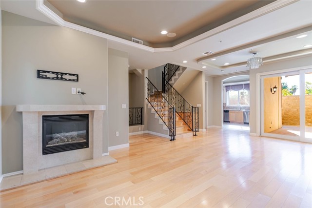 Detail Gallery Image 5 of 30 For 711 E Angeleno Ave #102,  Burbank,  CA 91501 - 3 Beds | 3 Baths