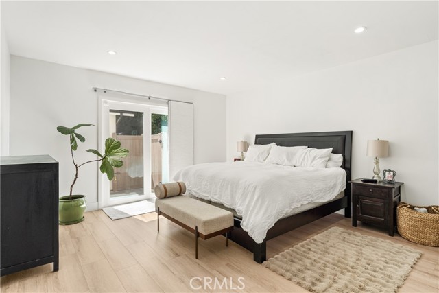 Detail Gallery Image 25 of 28 For 14622 Huston St, Sherman Oaks,  CA 91403 - 5 Beds | 5 Baths