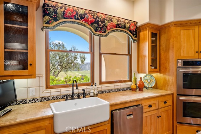 Detail Gallery Image 28 of 75 For 3130 Oakdale Rd, Paso Robles,  CA 93446 - 5 Beds | 4/1 Baths
