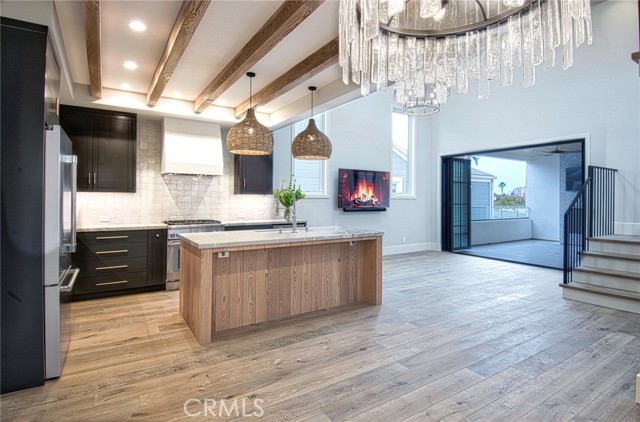 Front Image Thumbnail for CROC26024745