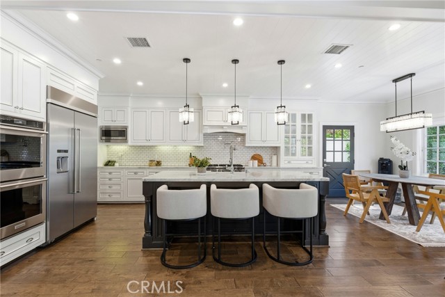 Detail Gallery Image 7 of 37 For 4469 Stern Ave, Sherman Oaks,  CA 91423 - 5 Beds | 5 Baths