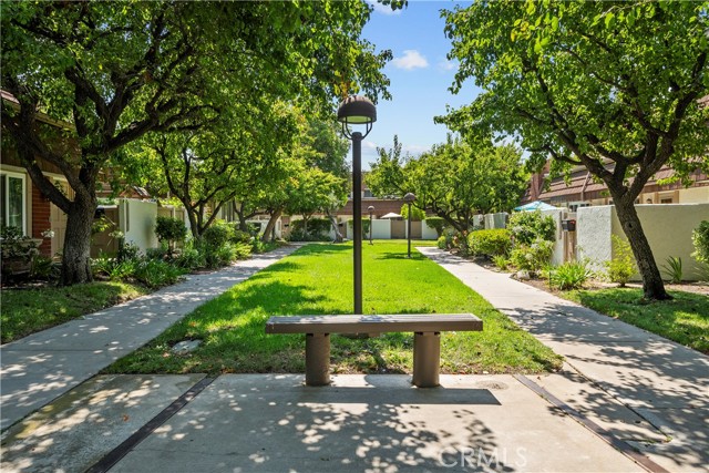 Detail Gallery Image 40 of 45 For 10214 Larwin Ave #3,  Chatsworth,  CA 91311 - 4 Beds | 3 Baths