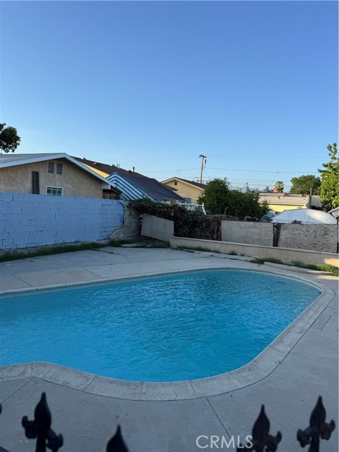 Detail Gallery Image 3 of 3 For 9968 Lev Ave, Arleta,  CA 91331 - 3 Beds | 2 Baths