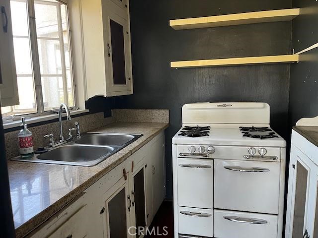 Detail Gallery Image 4 of 10 For 3124 Goodview Trl, Los Angeles,  CA 90068 - 1 Beds | 1 Baths