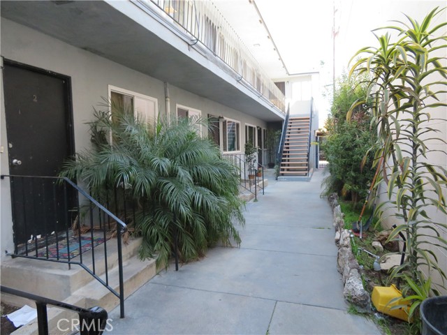 Detail Gallery Image 3 of 8 For 1547 Euclid St, Santa Monica,  CA 90404 - – Beds | – Baths