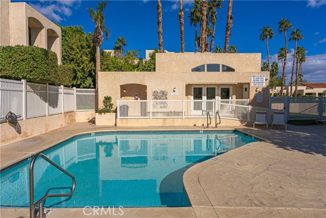 Detail Gallery Image 16 of 21 For 200 E Racquet Club Dr #24,  Palm Springs,  CA 92262 - 2 Beds | 2 Baths