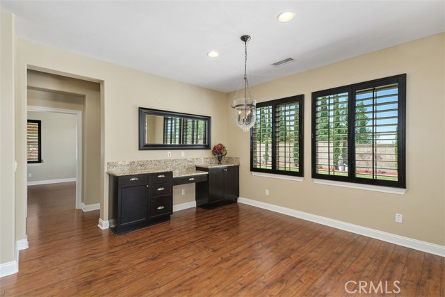 Detail Gallery Image 10 of 54 For 44207 Reidel St, Temecula,  CA 92592 - 5 Beds | 3/1 Baths
