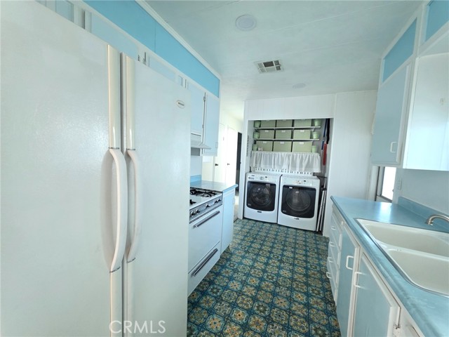 Detail Gallery Image 25 of 51 For 20806 Gridley Rd #52,  Lakewood,  CA 90715 - 2 Beds | 1 Baths