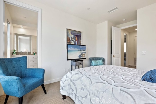 Detail Gallery Image 12 of 28 For 985 Doheny Way, Dana Point,  CA 92629 - 2 Beds | 2/1 Baths