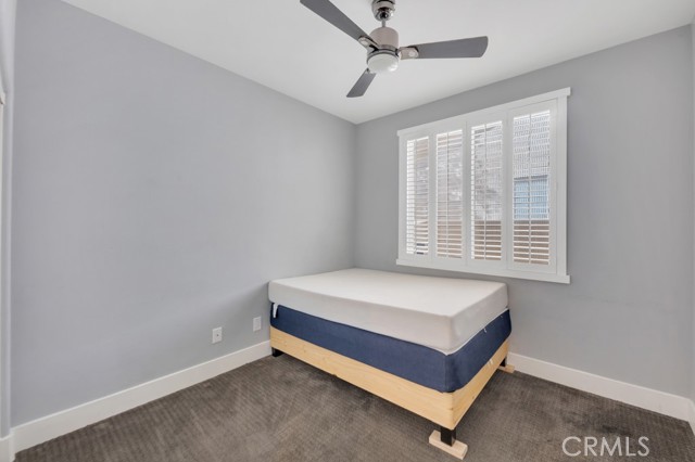 1250 W Avenue H7, Lancaster CA: https://media.crmls.org/medias/75ff85e4-104e-48c6-ae46-9728c196e44a.jpg