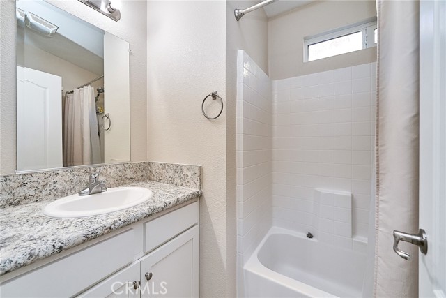 Detail Gallery Image 15 of 22 For 23500 the Old Rd #72,  Newhall,  CA 91321 - 3 Beds | 2 Baths