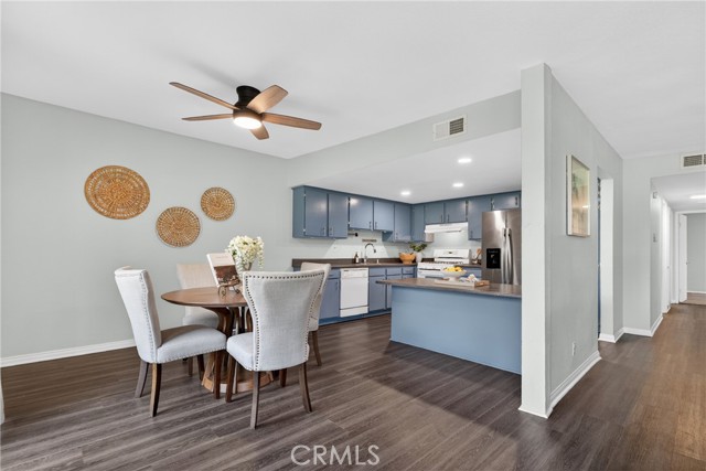 Detail Gallery Image 7 of 28 For 27026 Rio Pecos, Valencia,  CA 91354 - 3 Beds | 2 Baths