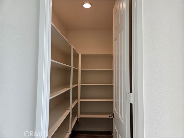 Detail Gallery Image 5 of 16 For 722 S Marcella Ave, Rialto,  CA 92376 - 3 Beds | 2/1 Baths