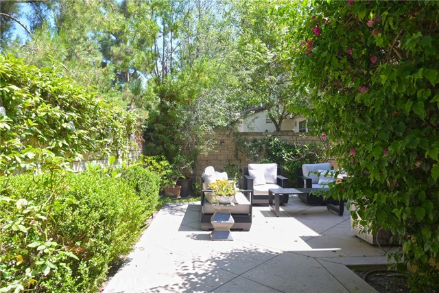 45 Coriander, Irvine CA: https://media.crmls.org/medias/76008ef6-b7d8-4355-899d-666af090b702.jpg