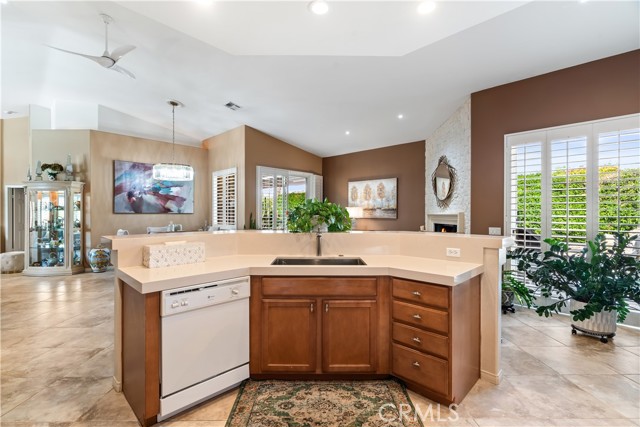 Detail Gallery Image 19 of 67 For 44316 Silver Canyon Lane, Palm Desert,  CA 92260 - 3 Beds | 2/1 Baths