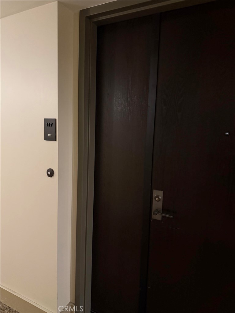 https://media.crmls.org/medias/7601af98-a769-48bf-90ca-7fa957e36877.jpg?preset=X-Large