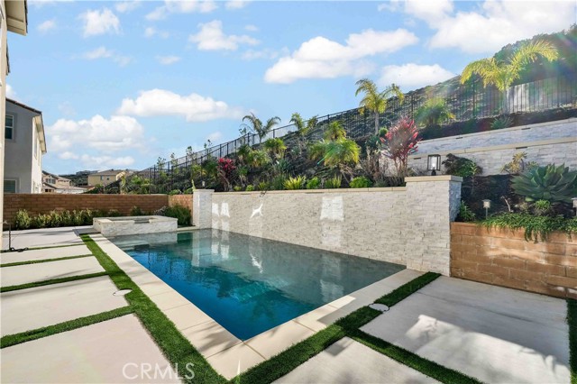 Detail Gallery Image 28 of 33 For 2872 Santa Fiora, Corona,  CA 92882 - 5 Beds | 3 Baths