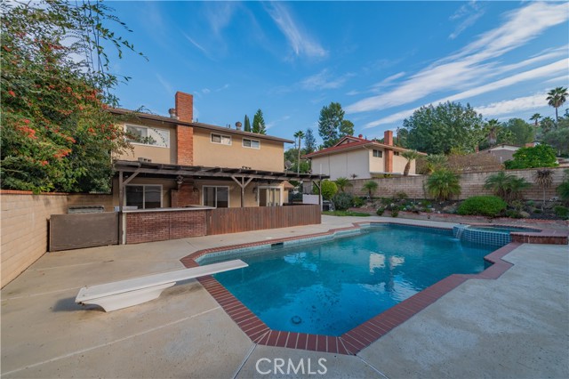 Image 3 of 31 For 423 Canoe Cove