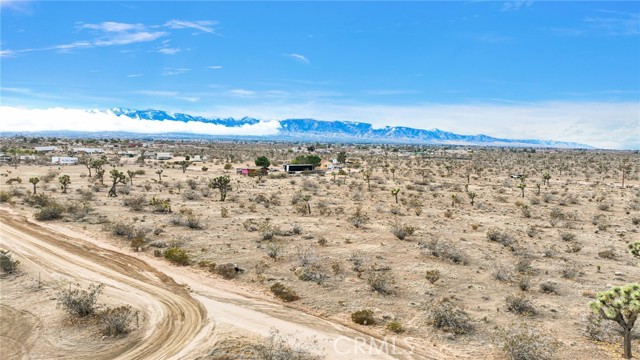 Detail Gallery Image 11 of 11 For 12432 La Mirada Rd, Phelan,  CA 92371 - – Beds | – Baths