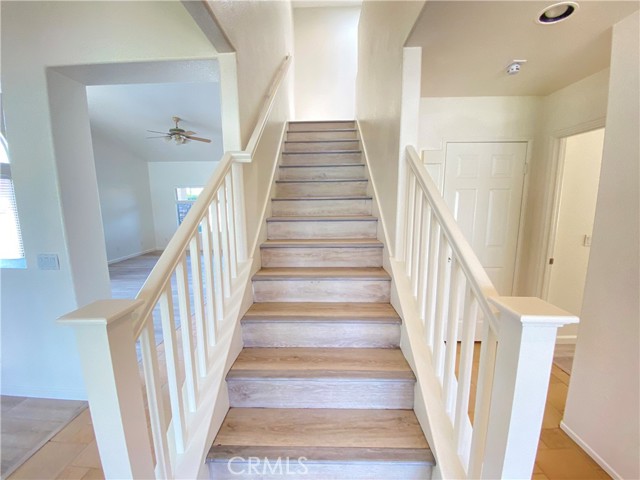 28562 Brige Water Lane, Menifee CA: https://media.crmls.org/medias/76049895-f41d-4e6d-bb90-c62fff613447.jpg