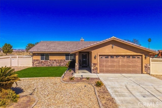 Detail Gallery Image 3 of 47 For 4709 Saddlehorn, Twentynine Palms,  CA 92277 - 3 Beds | 2 Baths