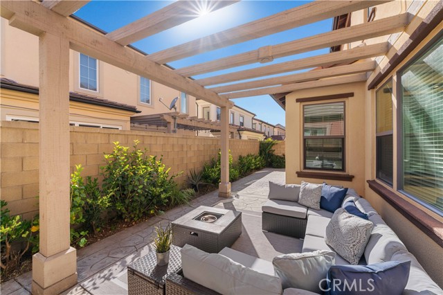 112 Velvet Leaf, Irvine CA: https://media.crmls.org/medias/76053ff4-1ba7-4178-89c8-ca8ac2698d72.jpg