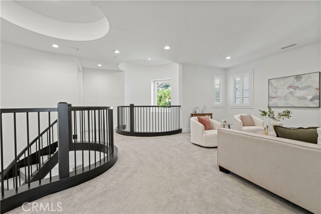 Detail Gallery Image 12 of 53 For 20526 W Deer Grass Ct, Porter Ranch,  CA 91326 - 5 Beds | 5/1 Baths