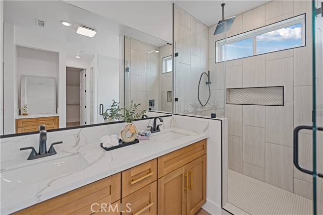 Detail Gallery Image 10 of 17 For 19187 Cottonwood Dr, Desert Hot Springs,  CA 92241 - 3 Beds | 2/1 Baths