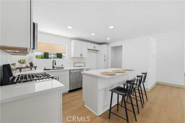 Detail Gallery Image 5 of 20 For 4444 E R, Palmdale,  CA 93552 - 4 Beds | 2 Baths