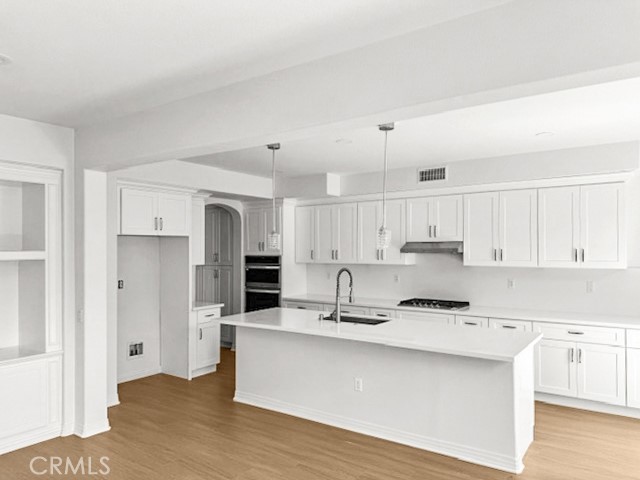 Detail Gallery Image 5 of 25 For 1320 Sun Dial Dr, Tustin,  CA 92782 - 5 Beds | 4 Baths